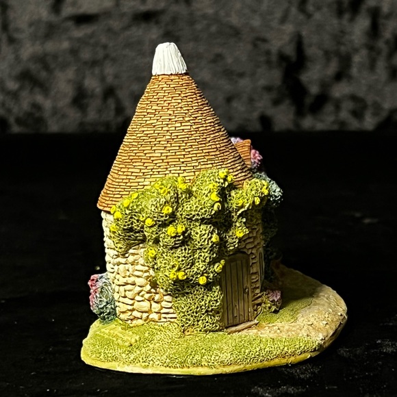 Lilliput Lane | The Hop Pickers | Club Symbol of Membership - Picture 11 of 16